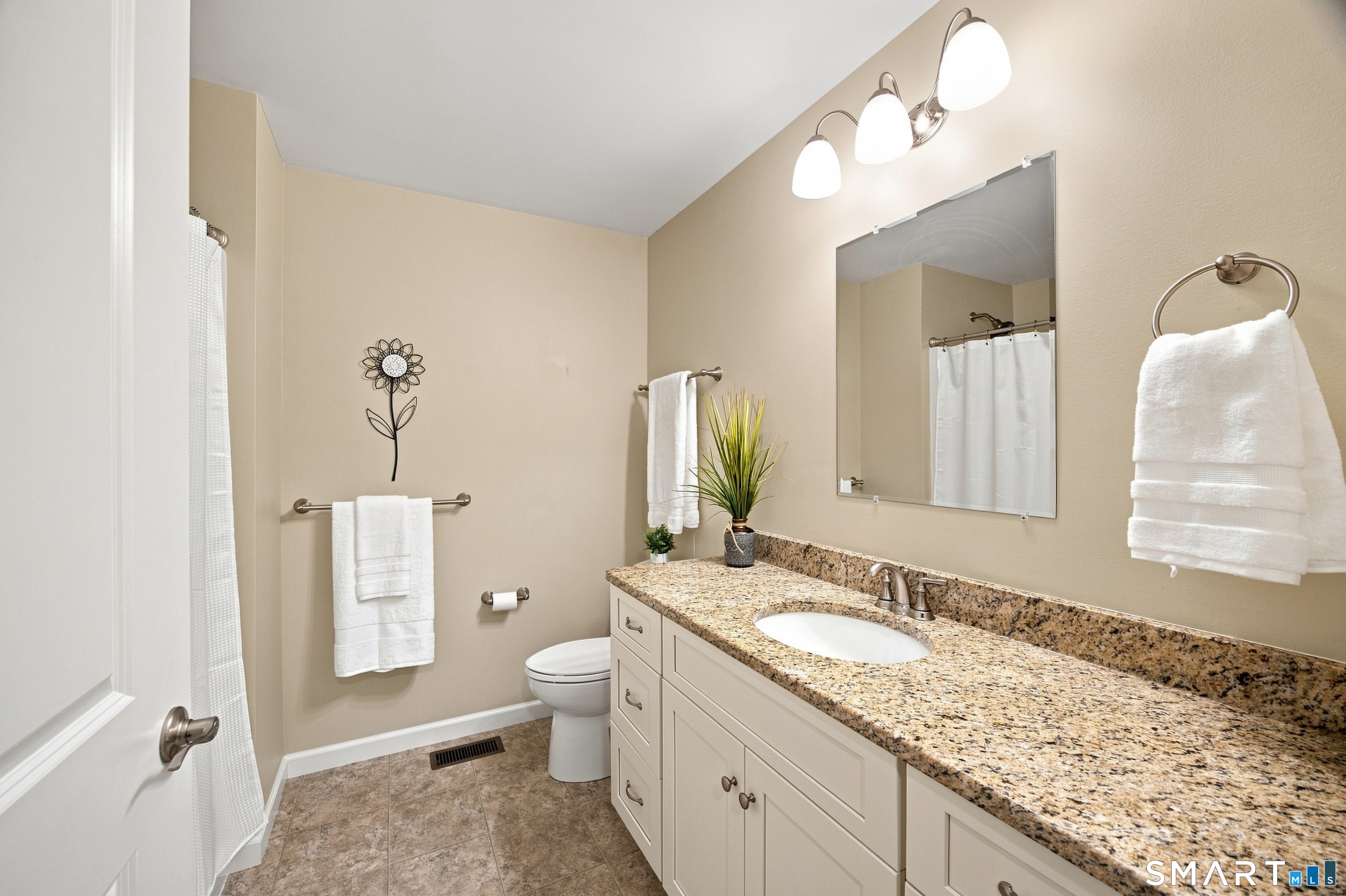 12 Copley Circle Enfield CT 06082