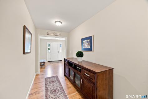 12 Copley Circle Enfield CT 06082