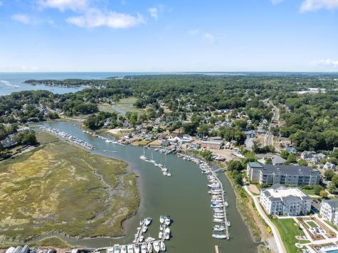 60 Maple Street Branford CT 06405