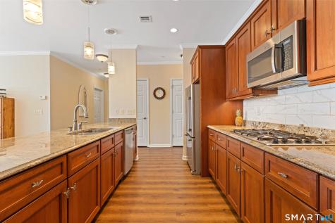 60 Maple Street Branford CT 06405