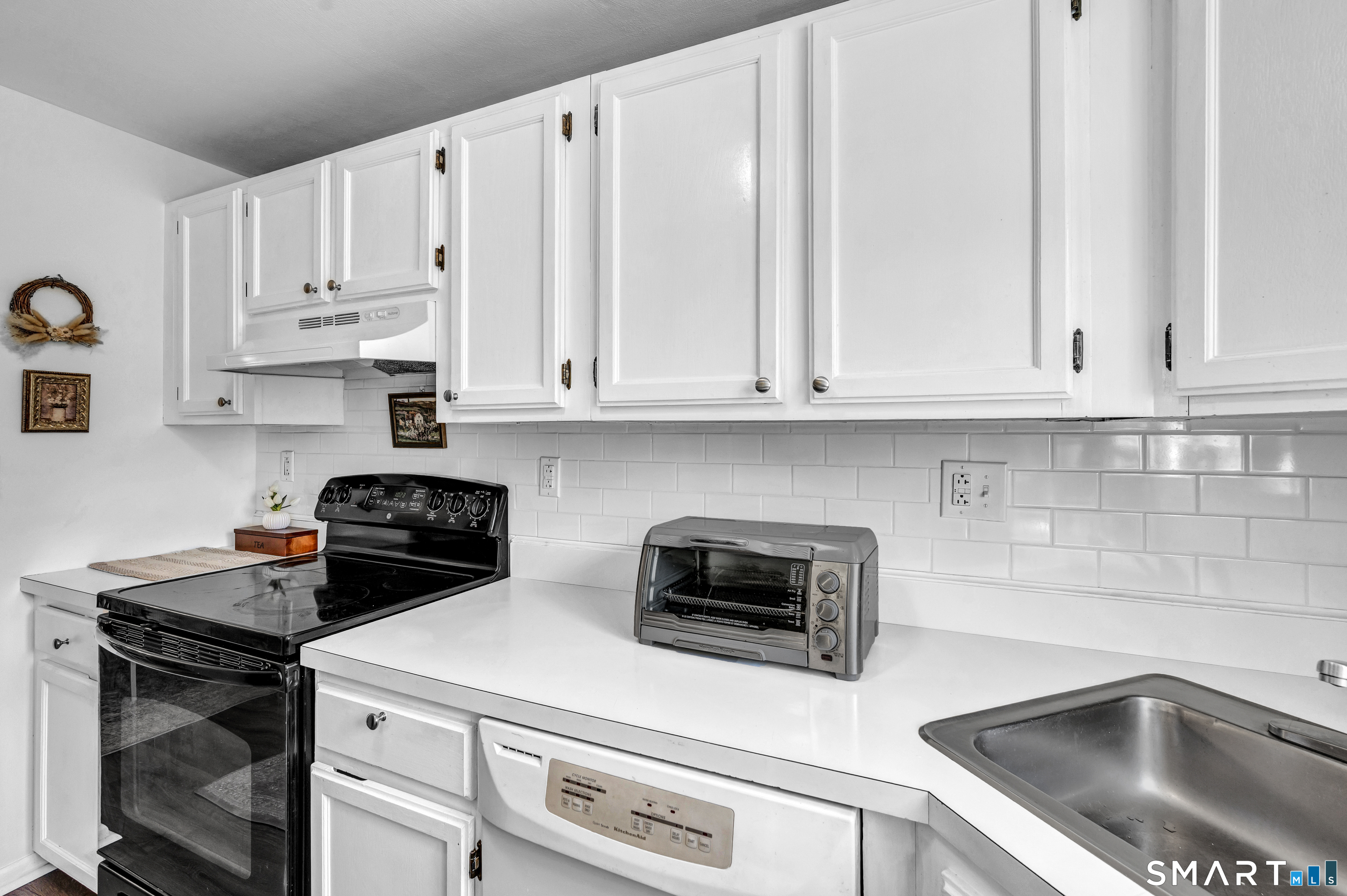 205 Cedar Hollow Drive Rocky Hill CT 06067