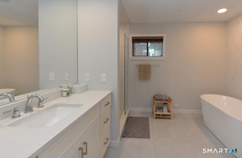 2 Heritage Crest Southbury CT 06488