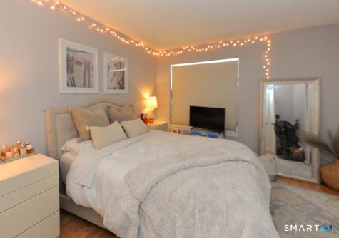 2 Heritage Crest Southbury CT 06488
