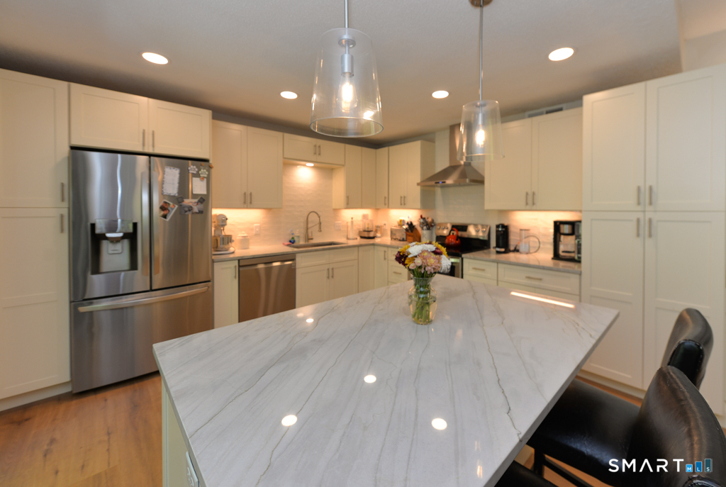 2 Heritage Crest Southbury CT 06488