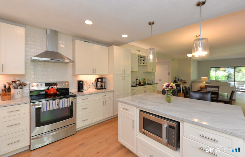 2 Heritage Crest Southbury CT 06488