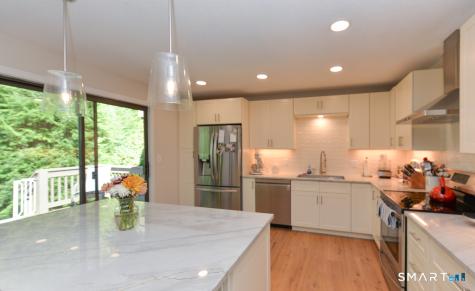 2 Heritage Crest Southbury CT 06488