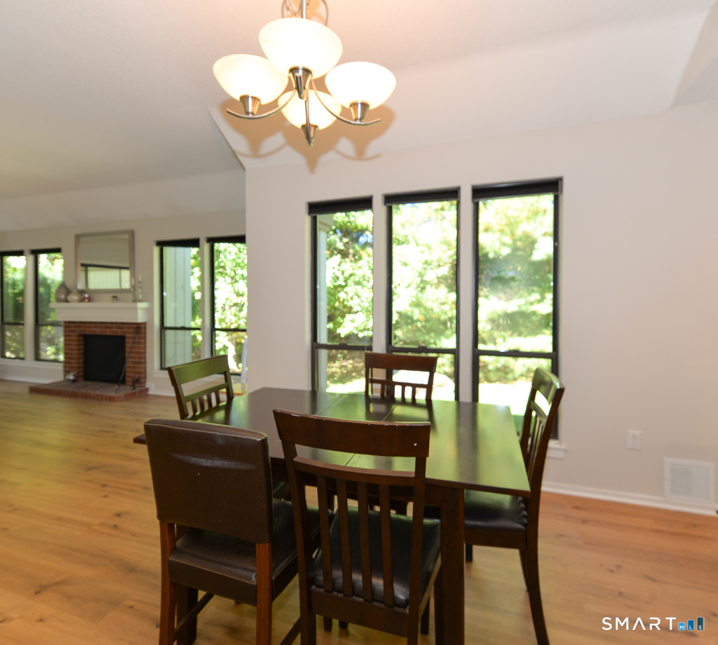 2 Heritage Crest Southbury CT 06488