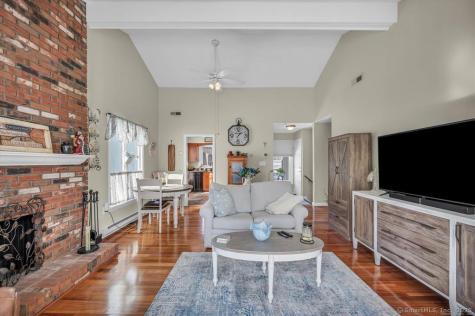10 Pilgrim Harbor Wallingford CT 06492