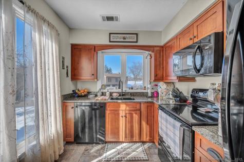 10 Pilgrim Harbor Wallingford CT 06492