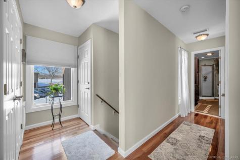 10 Pilgrim Harbor Wallingford CT 06492