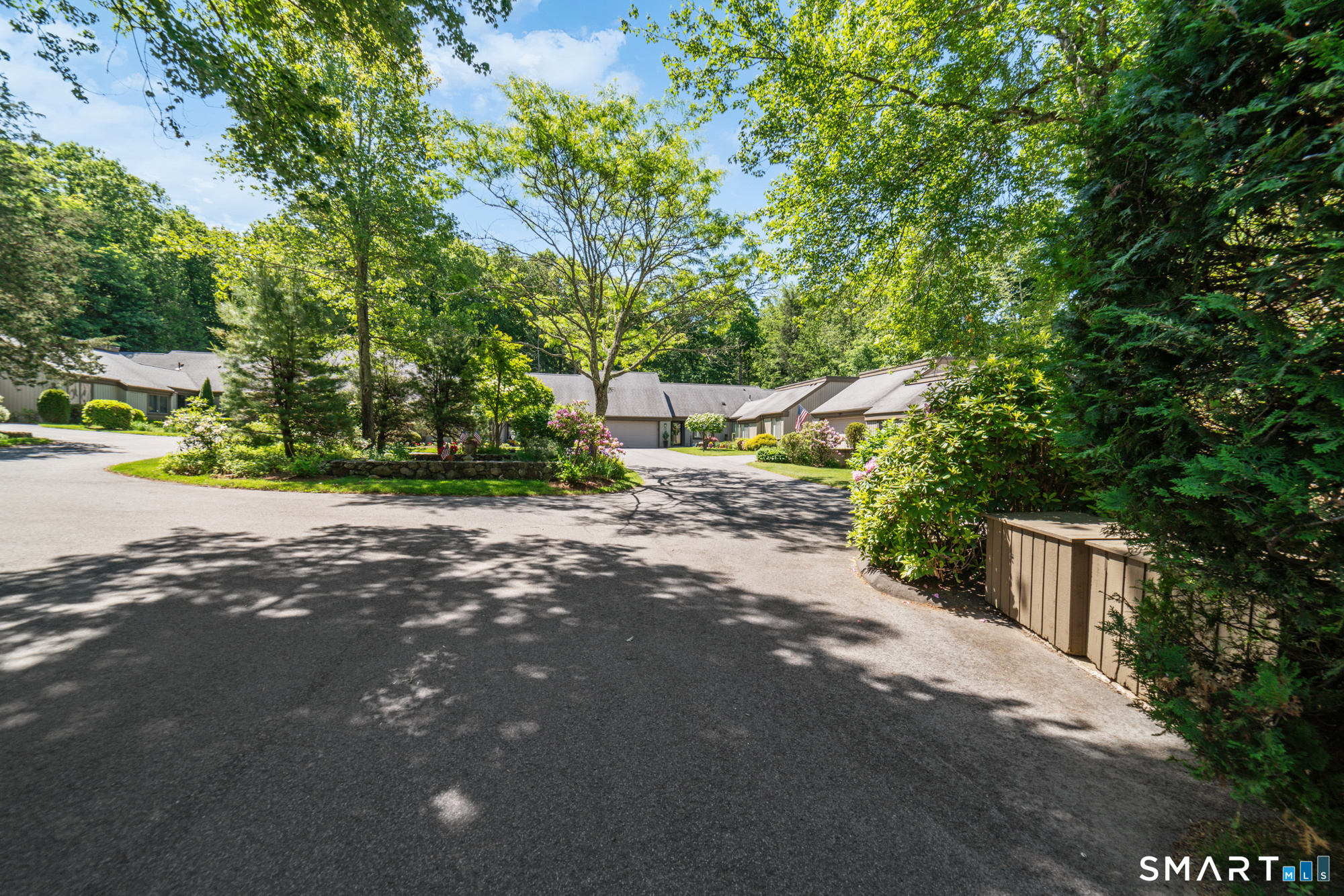 28 Heritage Crest Southbury CT 06488