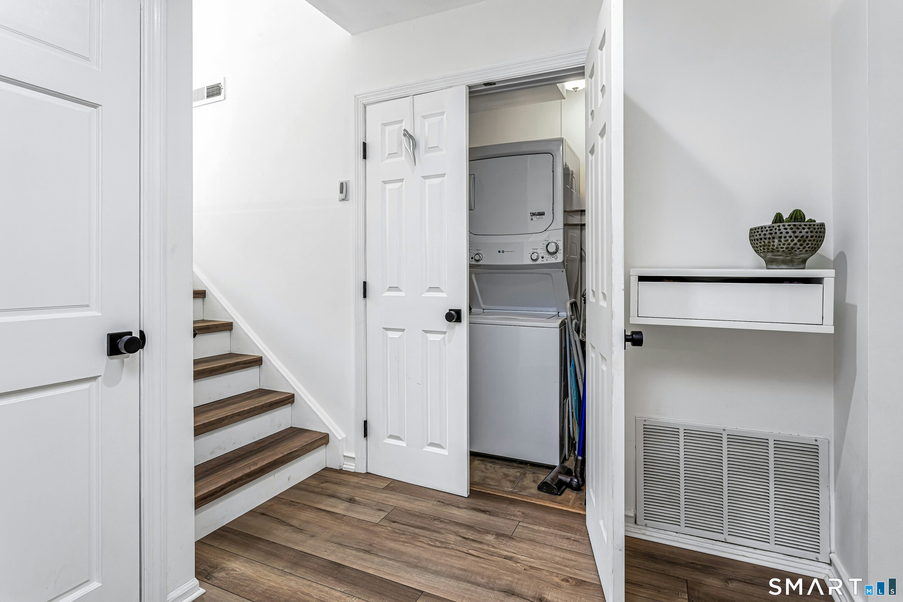 147 Rowayton Woods Drive Norwalk CT 06854