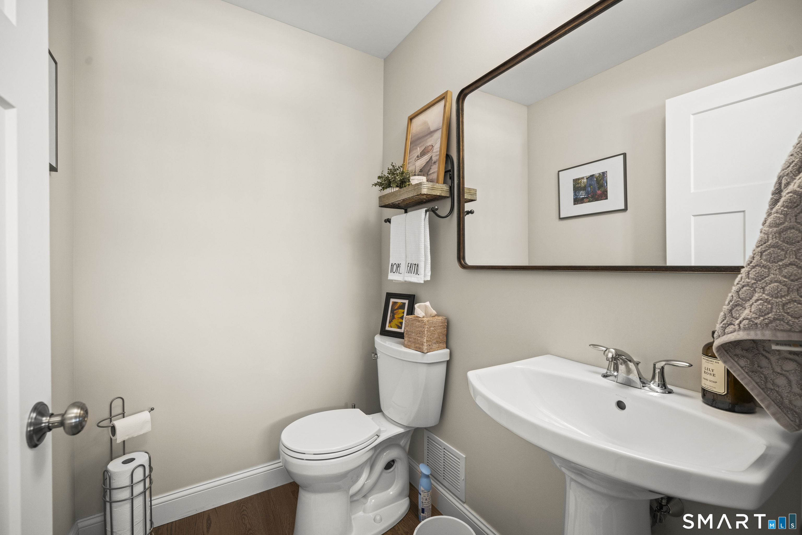 109 Old Village Circle Windsor CT 06095