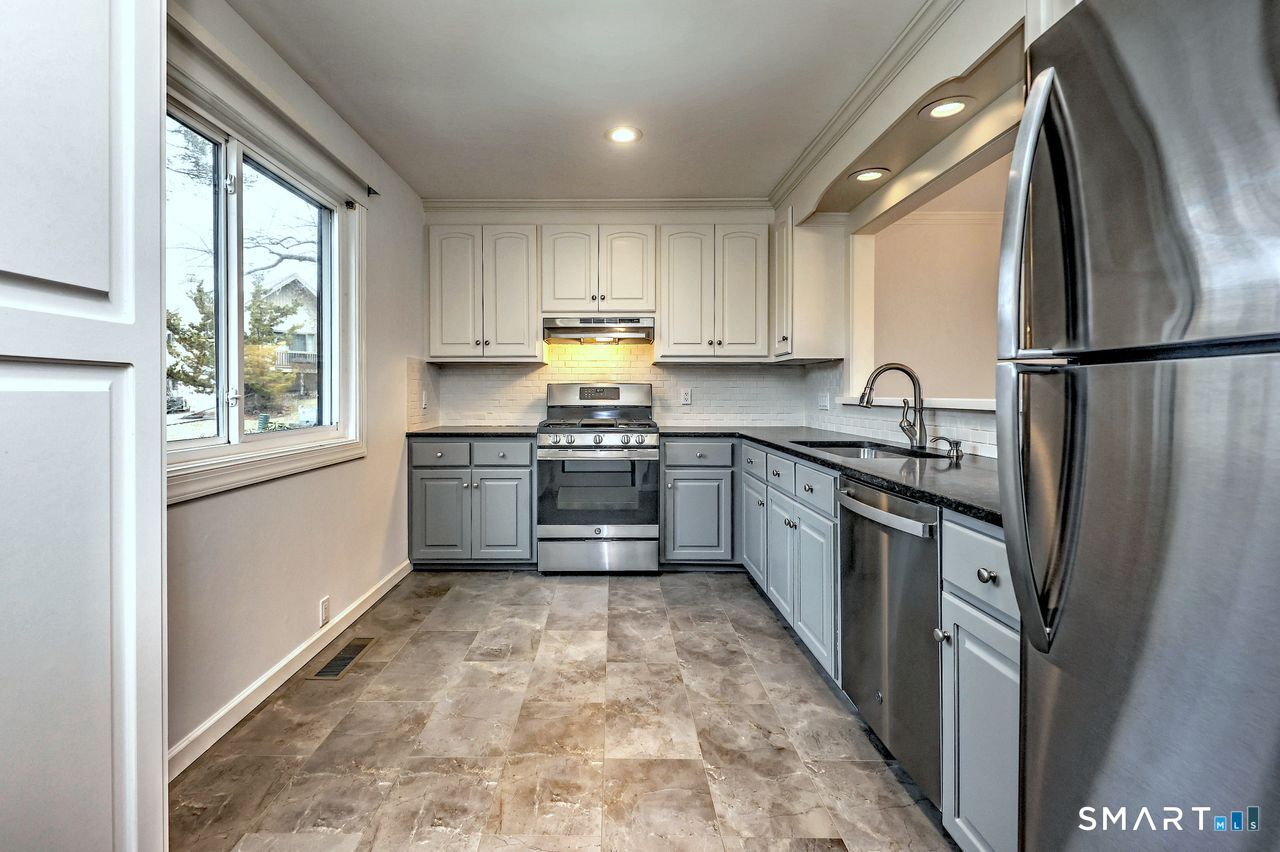 132 Bison Lane Stratford CT 06614