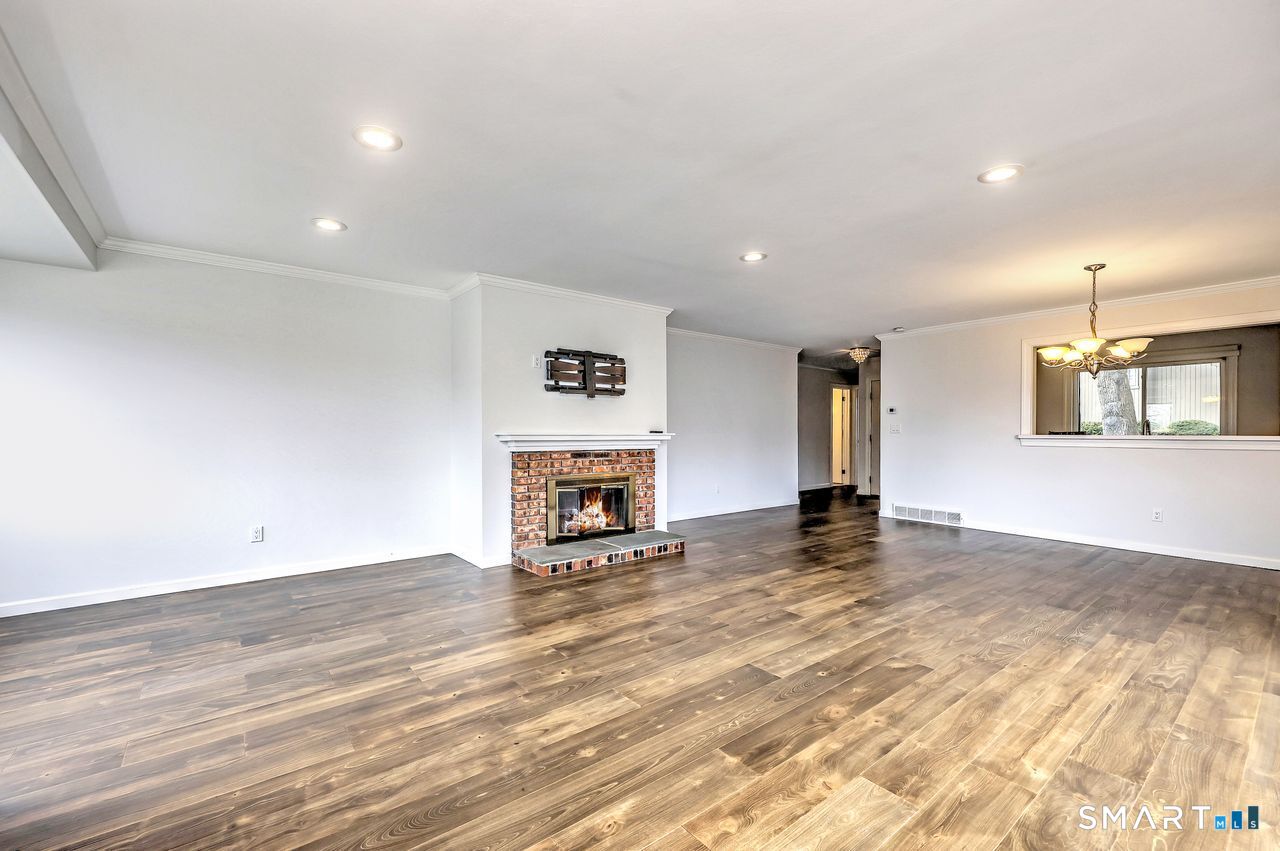 132 Bison Lane Stratford CT 06614