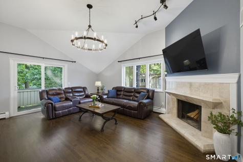 11 Byrne Court Farmington CT 06032