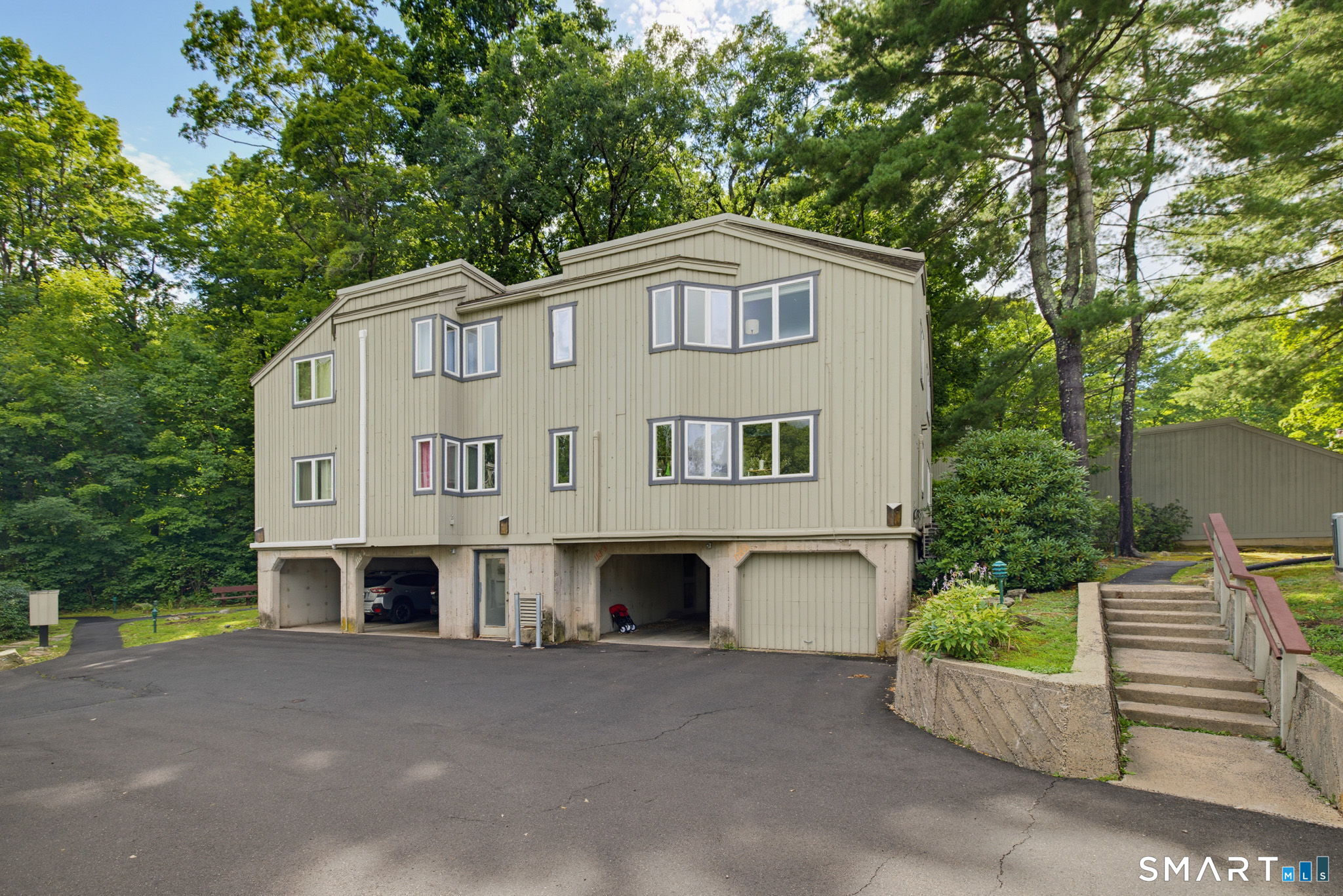 11 Byrne Court Farmington CT 06032