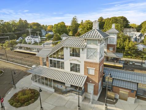 405 Whitfield Street Guilford CT 06437