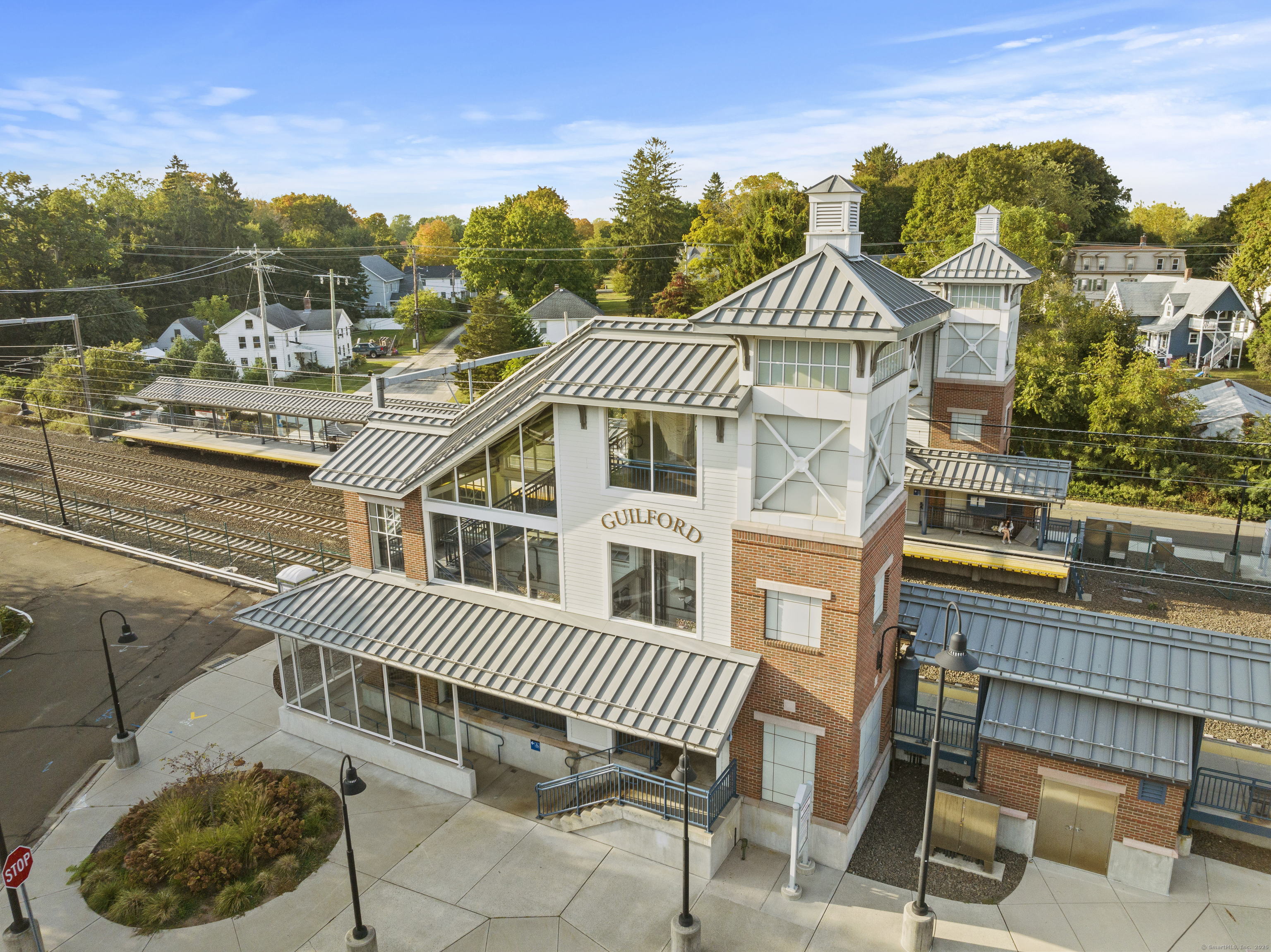 405 Whitfield Street Guilford CT 06437