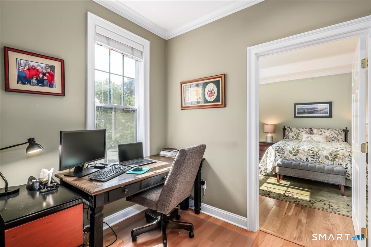 16 Franklin Court Newtown CT 06470