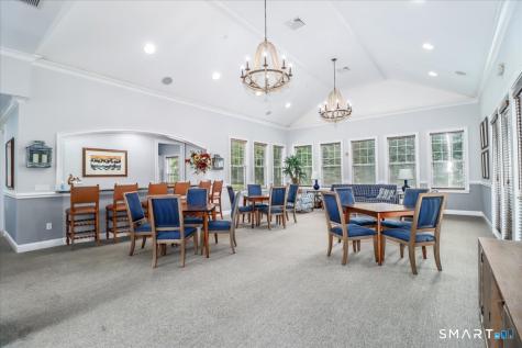 16 Franklin Court Newtown CT 06470