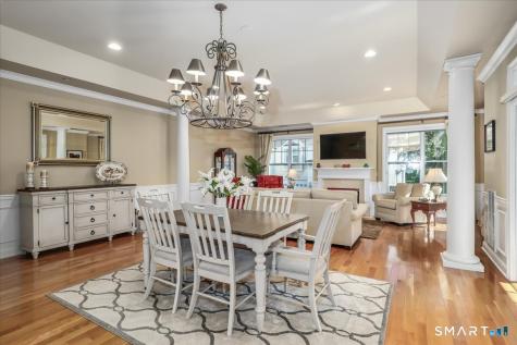 16 Franklin Court Newtown CT 06470