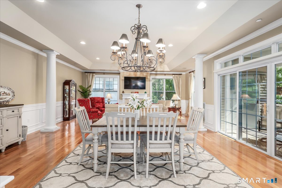 16 Franklin Court Newtown CT 06470
