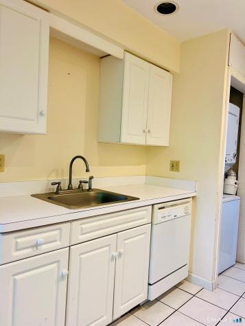 409 Glendale Avenue Bridgeport CT 06606