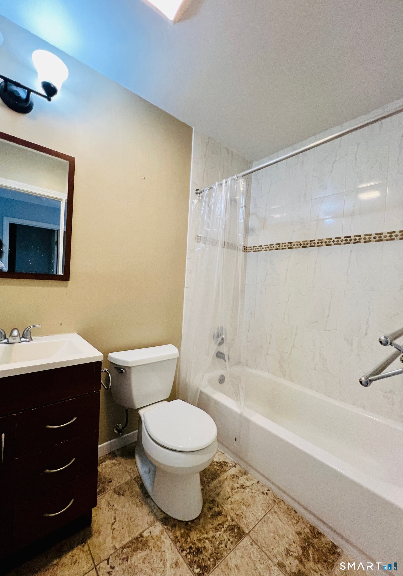 409 Glendale Avenue Bridgeport CT 06606