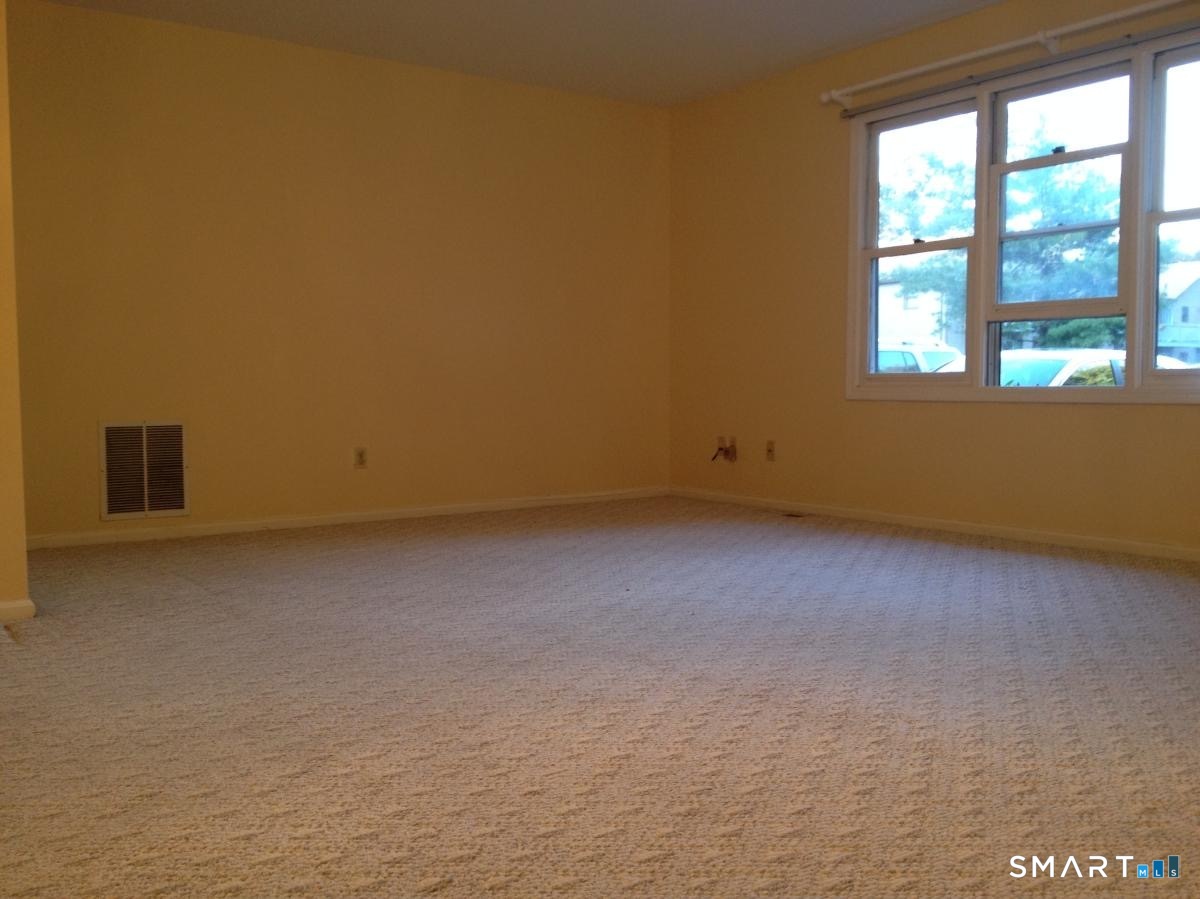 409 Glendale Avenue Bridgeport CT 06606