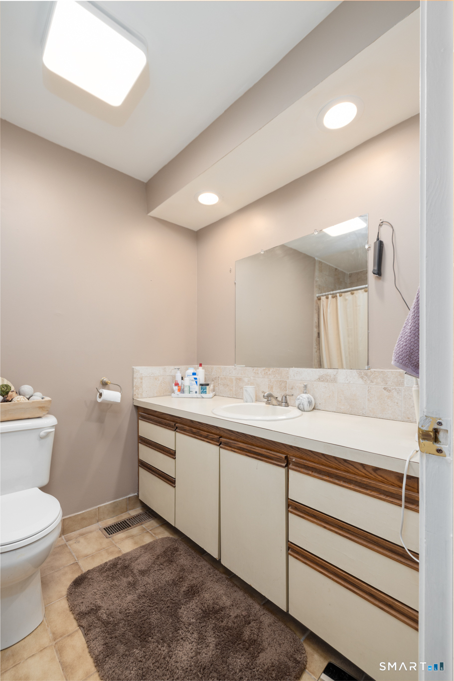 3221 East Main Street Waterbury CT 06705