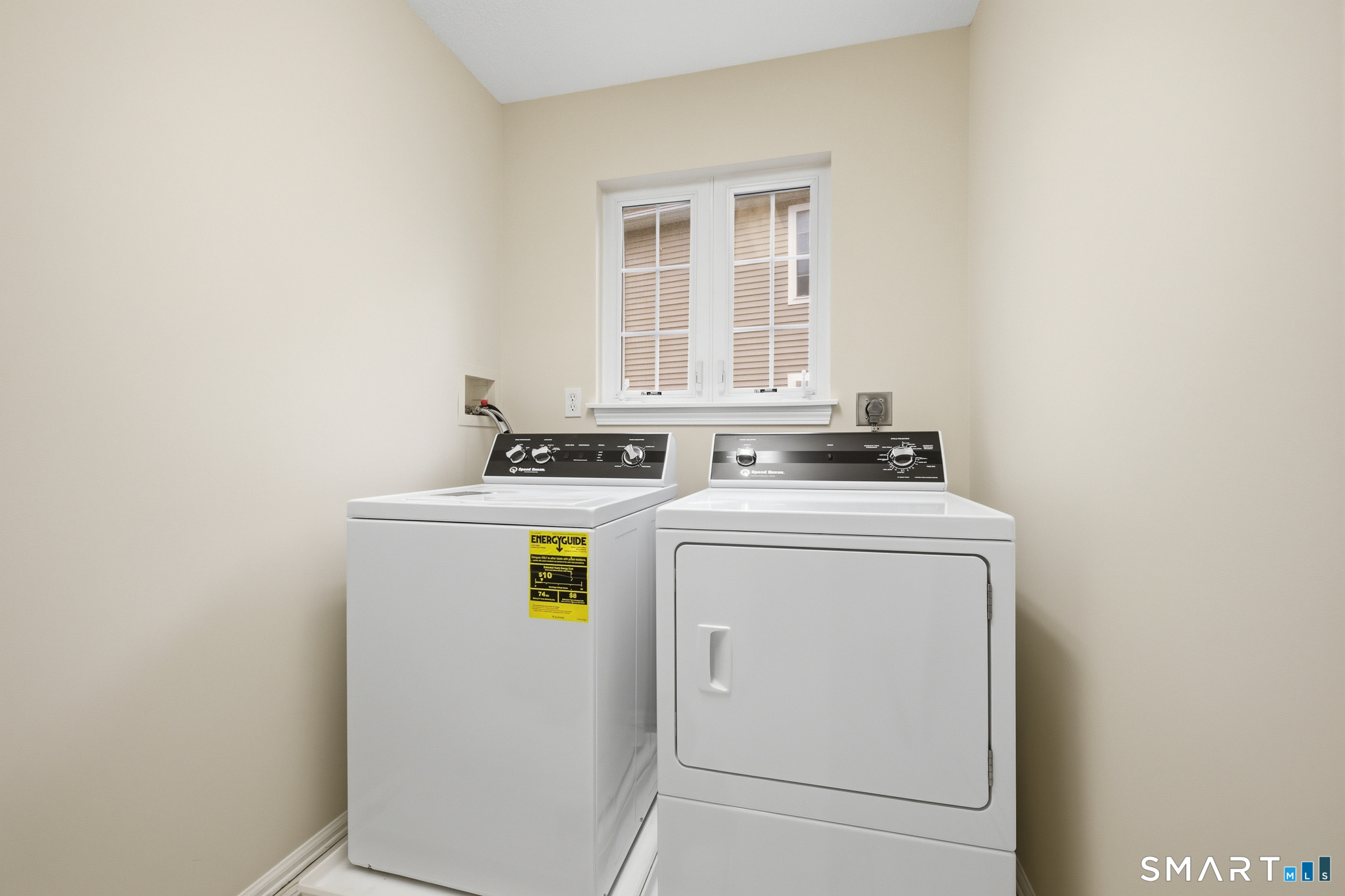 40 Fitch Meadow Lane South Windsor CT 06074