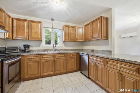 40 Fitch Meadow Lane South Windsor CT 06074