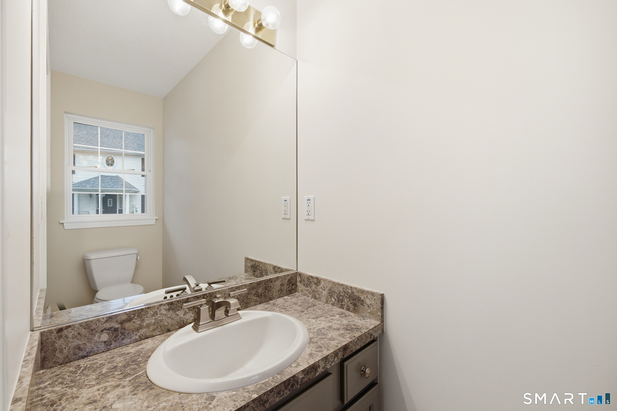 40 Fitch Meadow Lane South Windsor CT 06074
