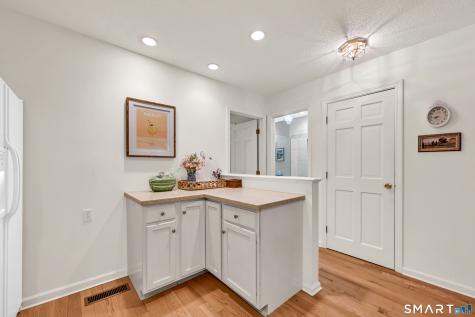 402 Lakeview Drive Southington CT 06489