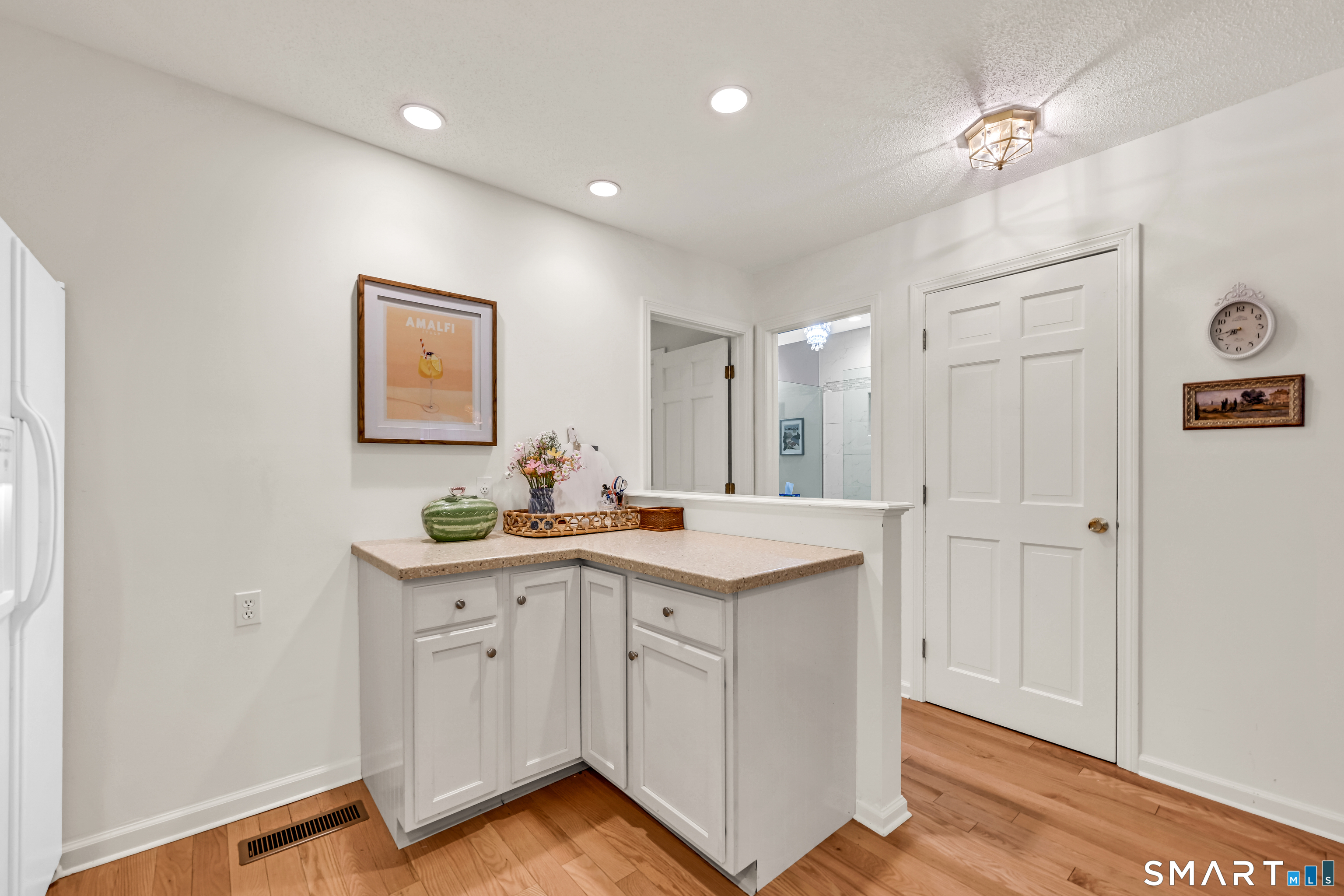 402 Lakeview Drive Southington CT 06489