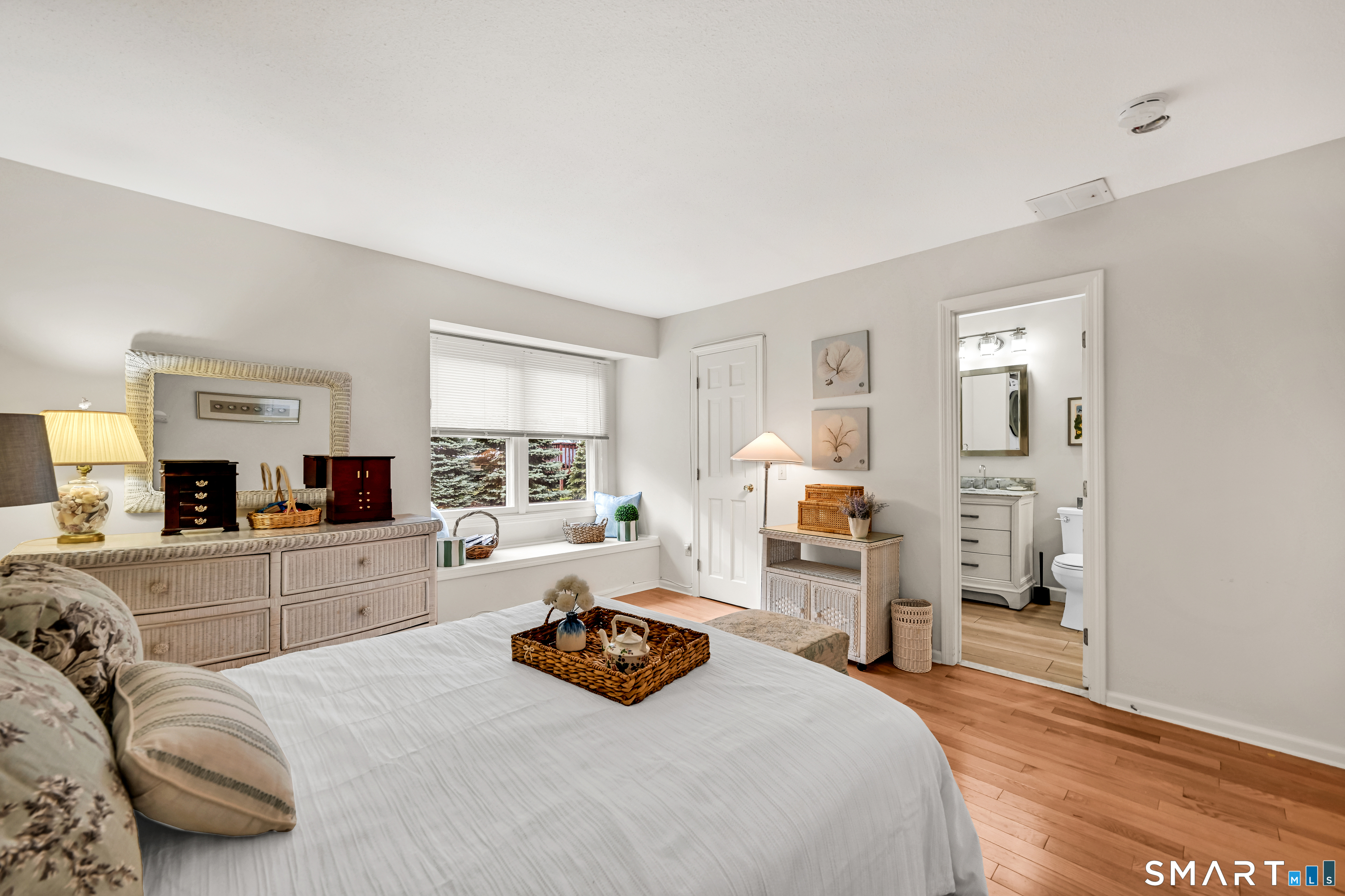 402 Lakeview Drive Southington CT 06489