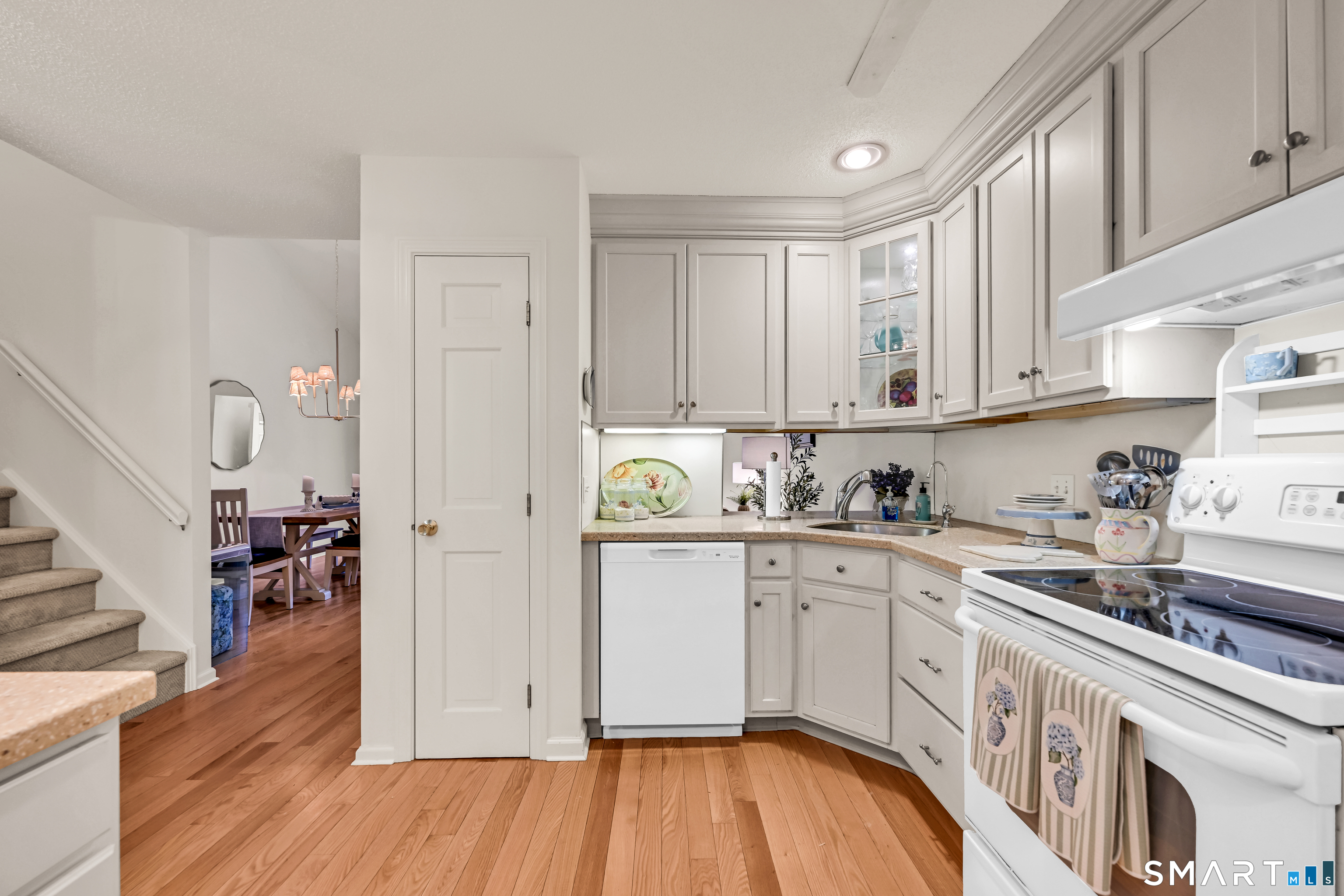 402 Lakeview Drive Southington CT 06489