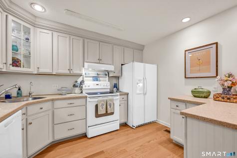 402 Lakeview Drive Southington CT 06489