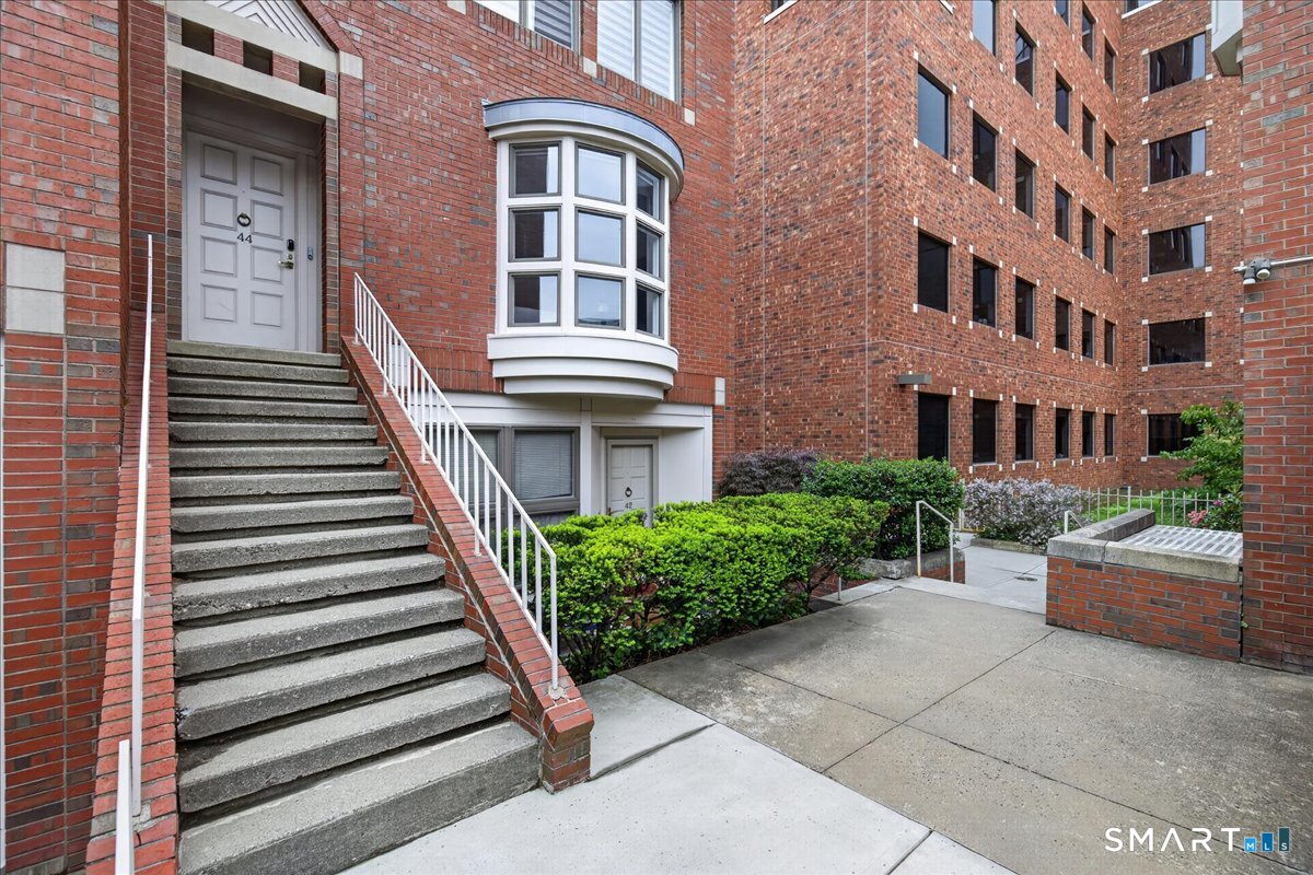 44 Temple Court New Haven CT 06510
