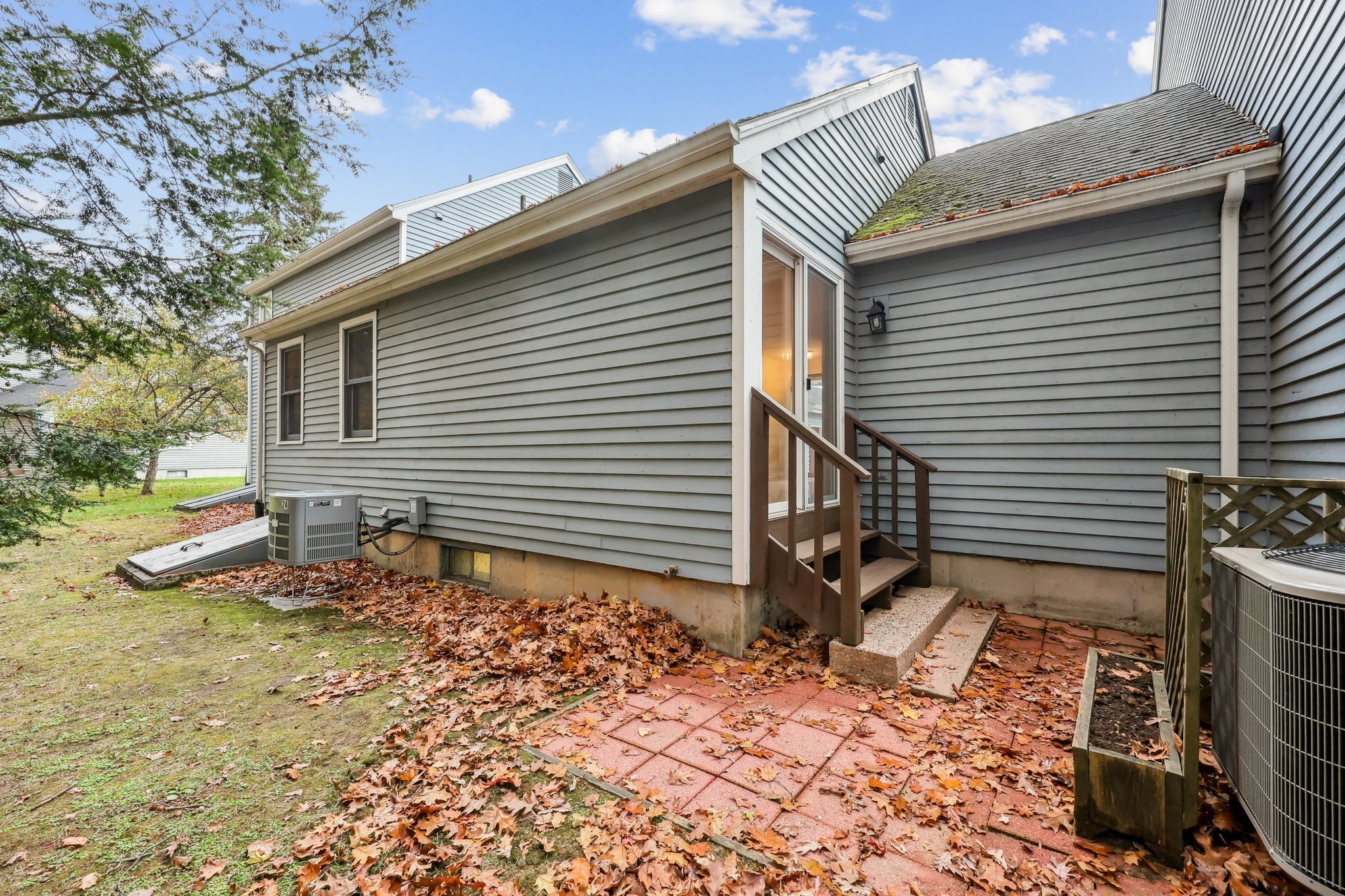 24 Rushford Meade Granby CT 06035