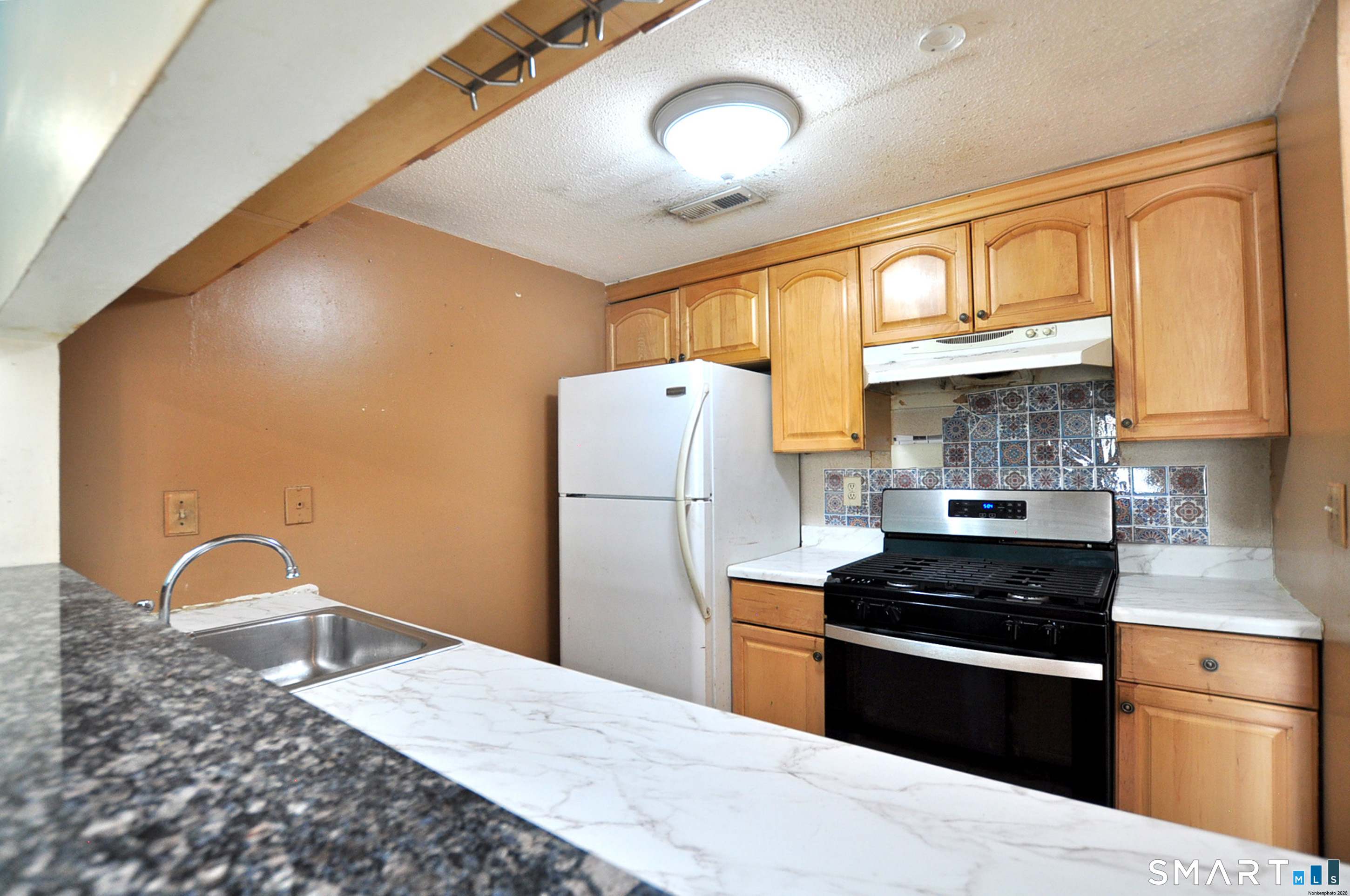64 Little Oak Lane Rocky Hill CT 06067