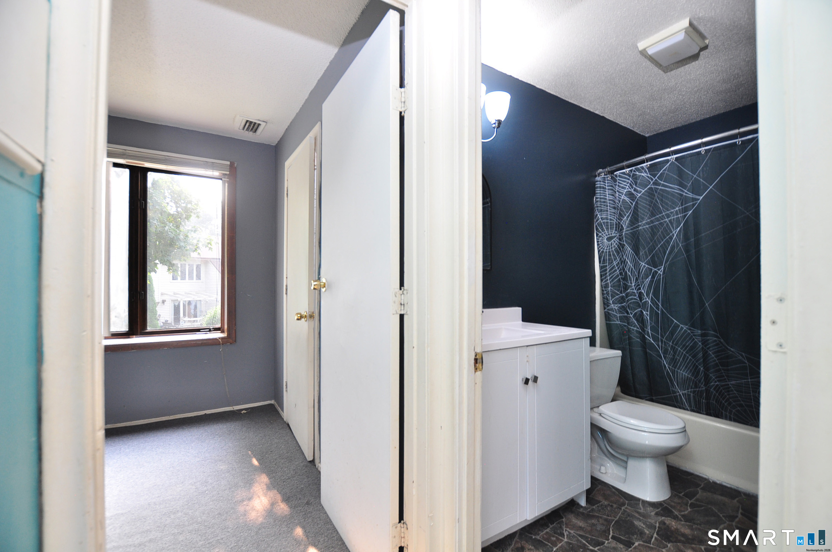 64 Little Oak Lane Rocky Hill CT 06067