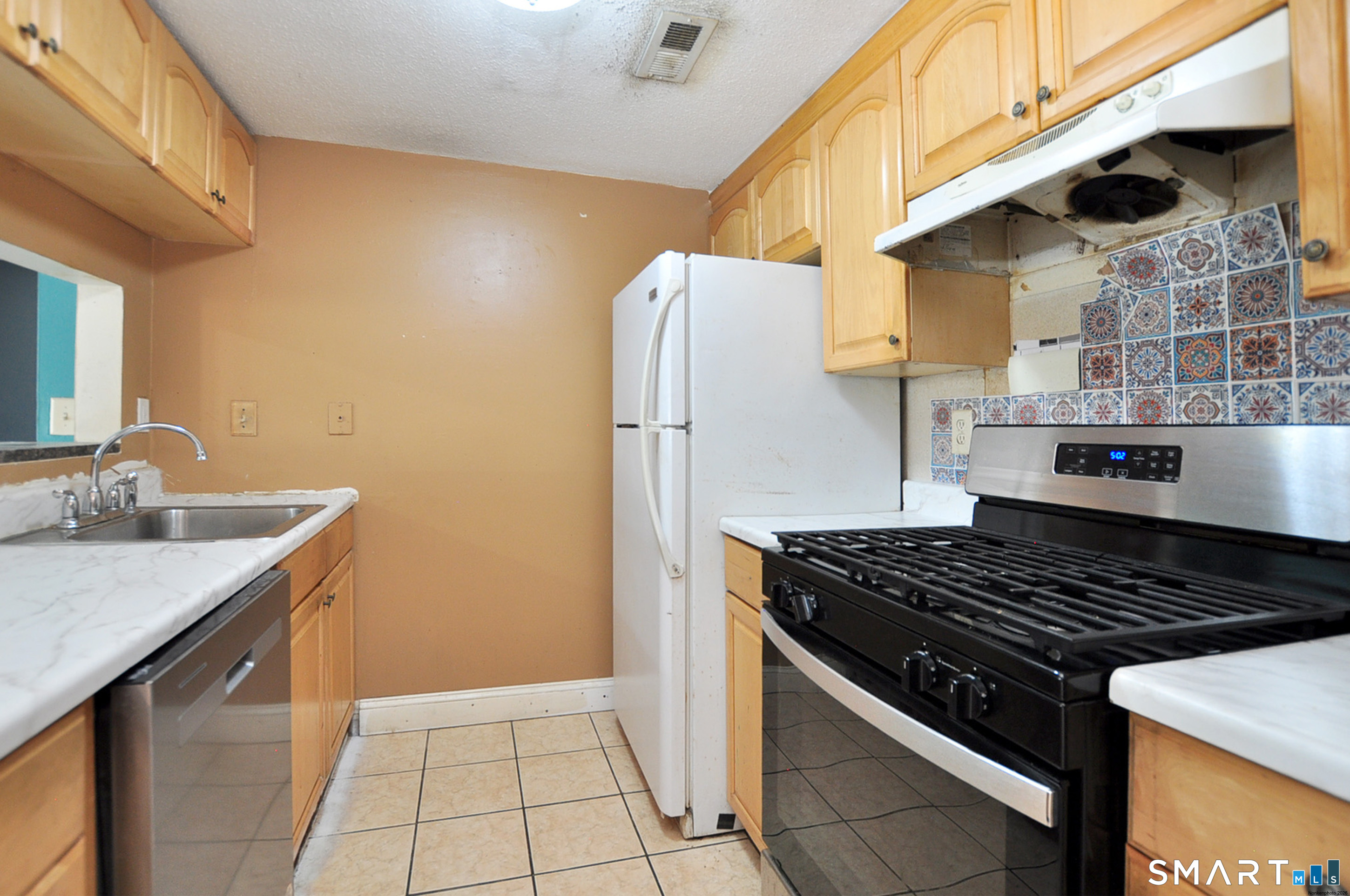 64 Little Oak Lane Rocky Hill CT 06067