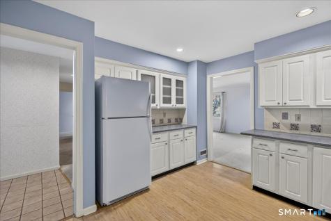 17 Canterbury Road Hamden CT 06514