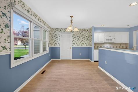 17 Canterbury Road Hamden CT 06514