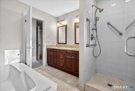 17 Canterbury Road Hamden CT 06514