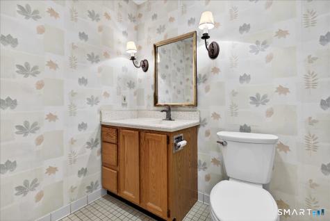 17 Canterbury Road Hamden CT 06514