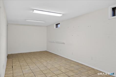 17 Canterbury Road Hamden CT 06514