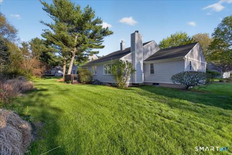 17 Canterbury Road Hamden CT 06514